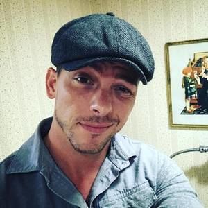 Meet your Posher, Jason